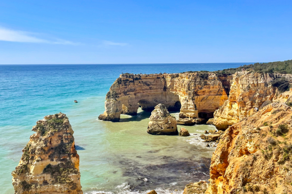 8-Praia da Marinha-rocks-felsen-Portugal-things to do-Sehenswürdigkeiten-must-do-Highlights-rundreise-itinerary