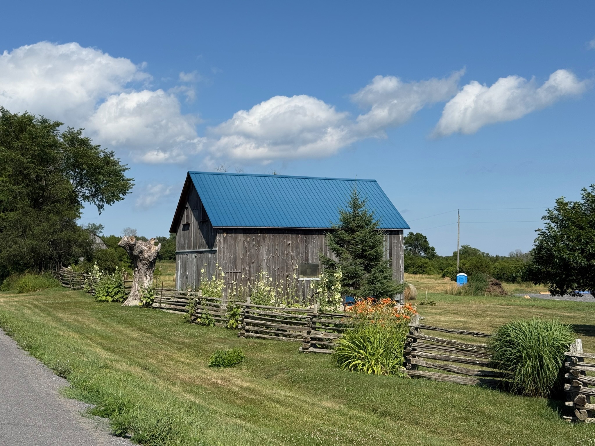 Prince Edward County_Barn_DanyBucher